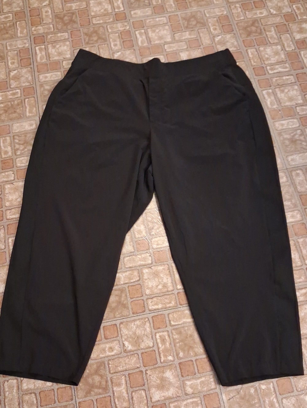 Athleta Black Cropped Women's Pants - Straight Ankle